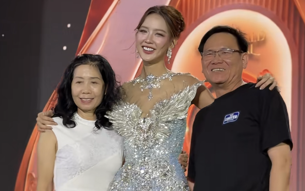 Nữ phóng viên người Cộng hòa Dominica đăng quang Miss World 2026 - Ảnh 1.