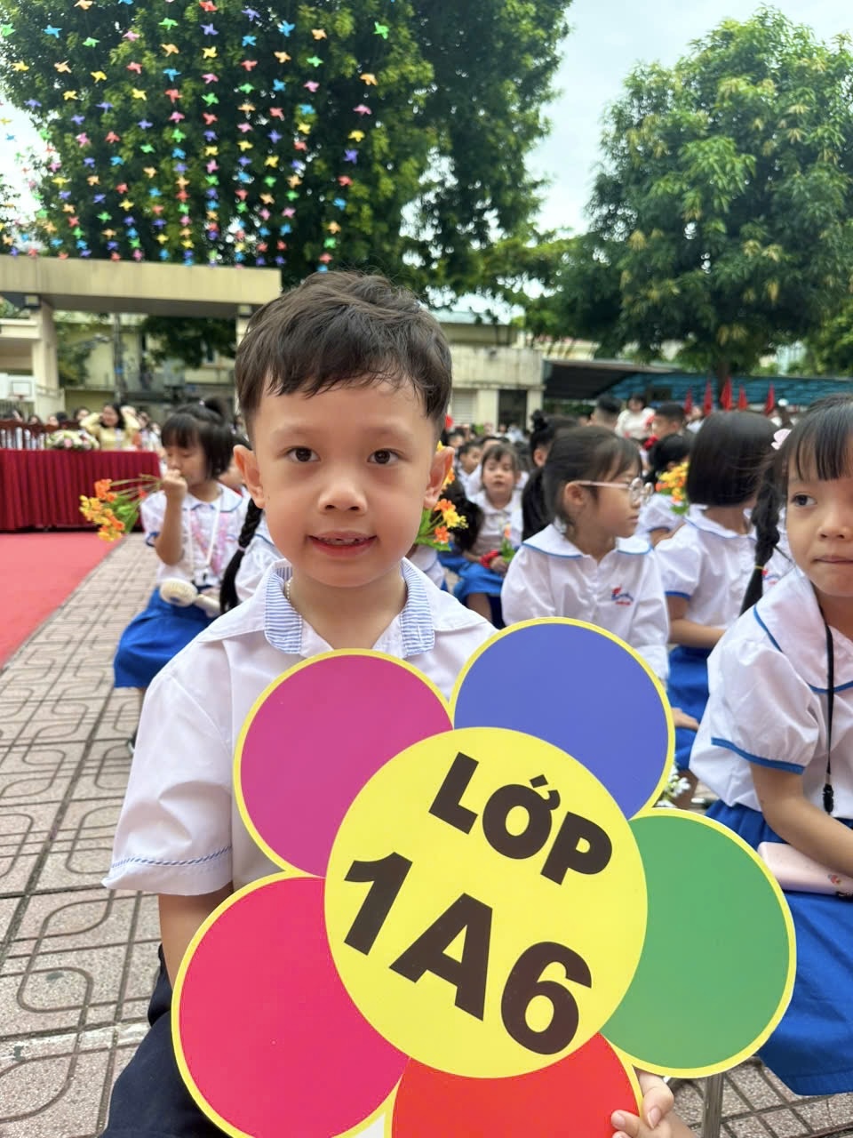 H&agrave; Nội: Lễ khai giảng đặc biệt của Trường Tiểu học Nguyễn Tr&atilde;i sau s&aacute;p nhập - Ảnh 8.