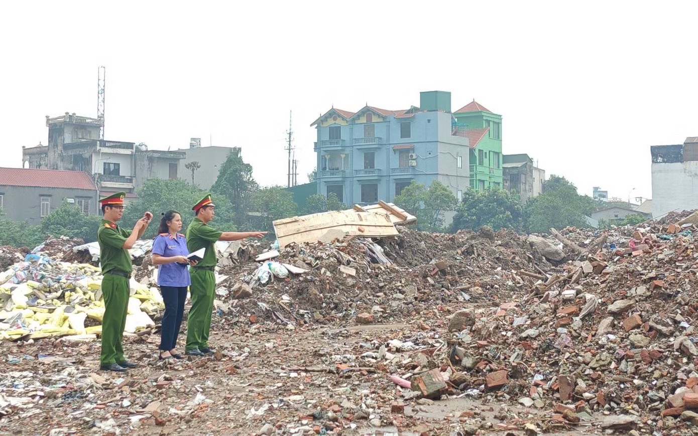 Hải Ph&ograve;ng khởi tố Nguyễn Thanh Tuyền v&igrave; Trộm cắp d&acirc;y c&aacute;p điện ngầm năm 2026 - Ảnh 2.