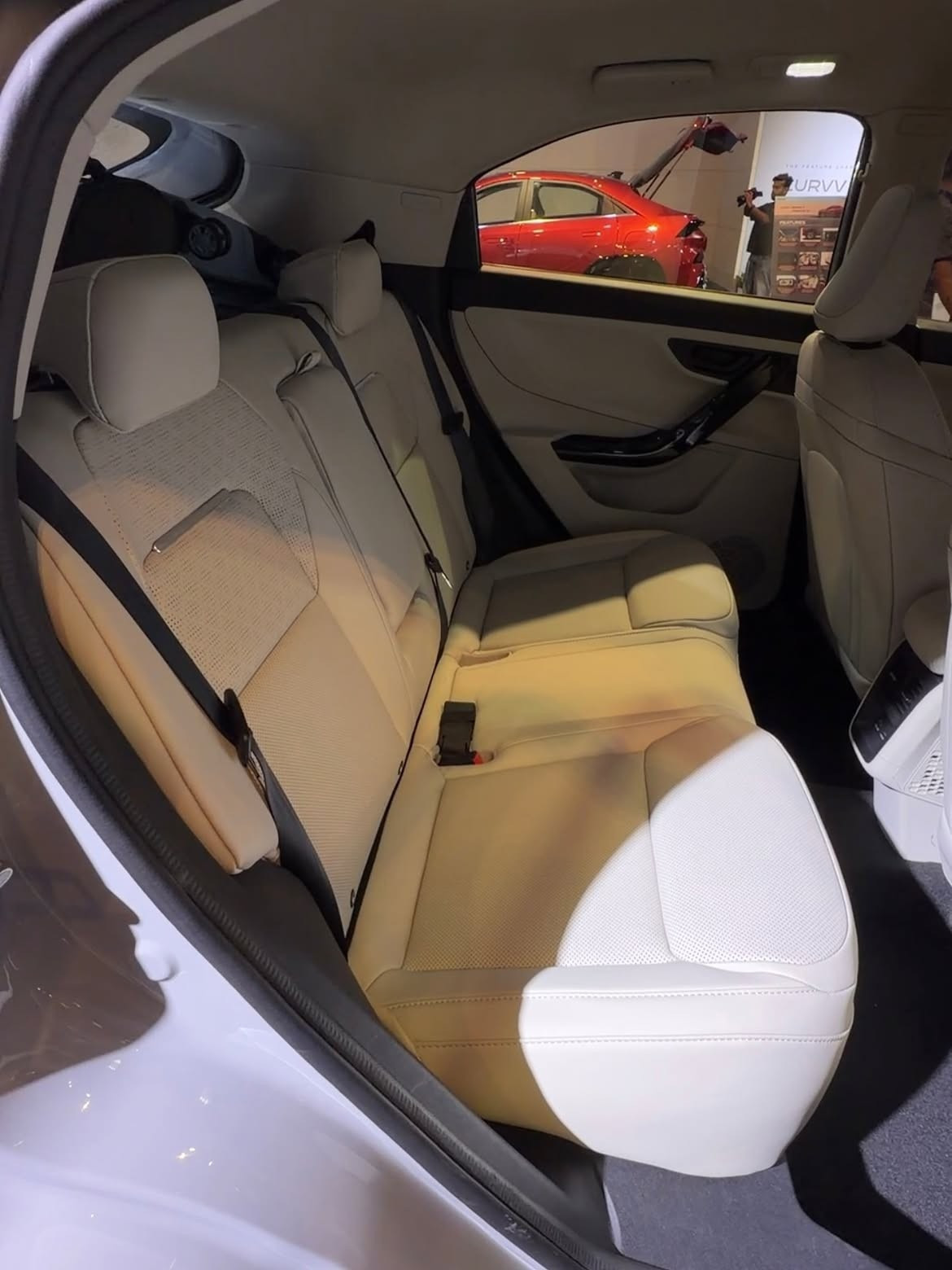 SUV 5 chỗ trang bị cao cấp giá chỉ 275 triệu đồng Cạnh tranh Hyundai Grand i10 - Ảnh 4.