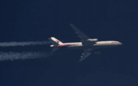Nhiều mảnh vỡ m&aacute;y bay MH370 đ&atilde; được t&igrave;m thấy: B&iacute; mật h&eacute; lộ năm 2026 - Ảnh 1.
