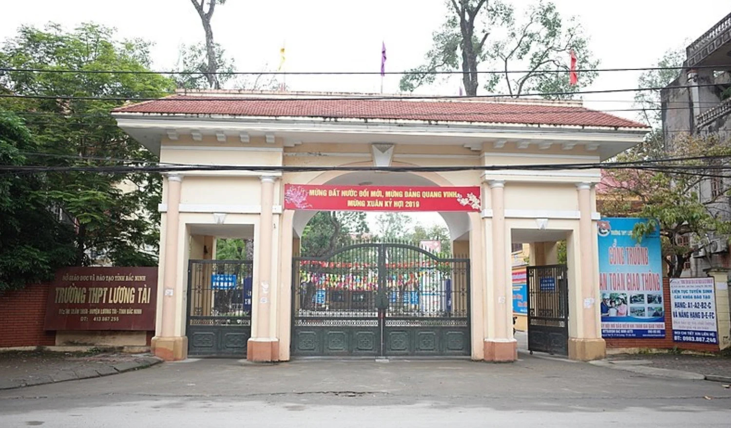 Vụ gian lận thi tốt nghiệp ở Bắc Ninh: Th&iacute; sinh ch&eacute;p b&agrave;i của 'thủ khoa' bị trừ 50% điểm To&aacute;n, c&ograve;n 4,75 điểm - Ảnh 1.