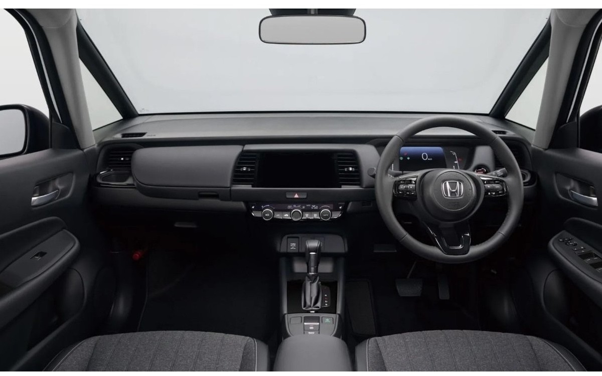 Cạnh tranh Hyundai Grand i10, hatchback gi&aacute; 240 triệu đồng thiết kế đẹp, hỗ trợ l&aacute;i n&acirc;ng cao với 12 radar si&ecirc;u &acirc;m c&oacute; gi&aacute; bao nhi&ecirc;u khi về Việt Nam? - Ảnh 1.