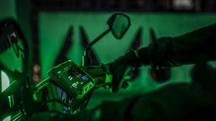 Xe m&aacute;y điện NIU FQiX Razer: Gi&aacute; cả thị trường v&agrave; thiết kế ấn tượng năm 2026 - Ảnh 5.