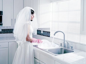 Khổ v&igrave; bố chồng x&eacute;t n&eacute;t