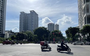 Thời tiết H&agrave; Nội v&agrave; miền Bắc sắp đ&oacute;n nắng n&oacute;ng li&ecirc;n tục sau những ng&agrave;y mưa d&ocirc;ng - Ảnh 2.