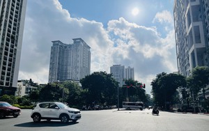 Thời tiết H&agrave; Nội v&agrave; miền Bắc sắp đ&oacute;n nắng n&oacute;ng li&ecirc;n tục sau những ng&agrave;y mưa d&ocirc;ng - Ảnh 1.