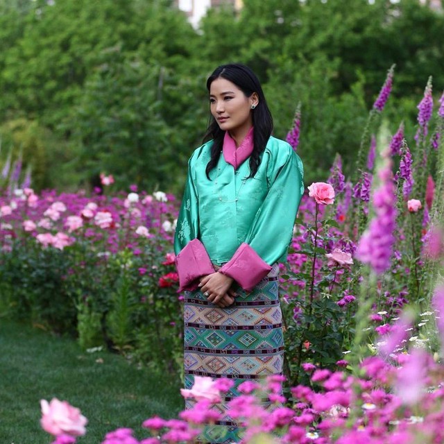Cô là người bảo trợ của Hiệp hội Bảo vệ thiên nhiên thuộc hoàng gia. Bên cạnh đó, cô cũng tham gia nhiều tổ chức từ thiện, bao gồm hội chữ thập đỏ Bhutan.