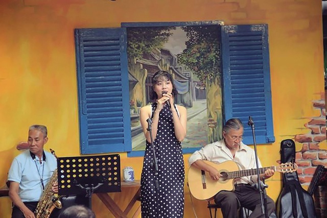 Cô gái hát nhạc Trịnh triệu view: Hạnh phúc vì được so sánh với danh ca Khánh Ly - Ảnh 1.