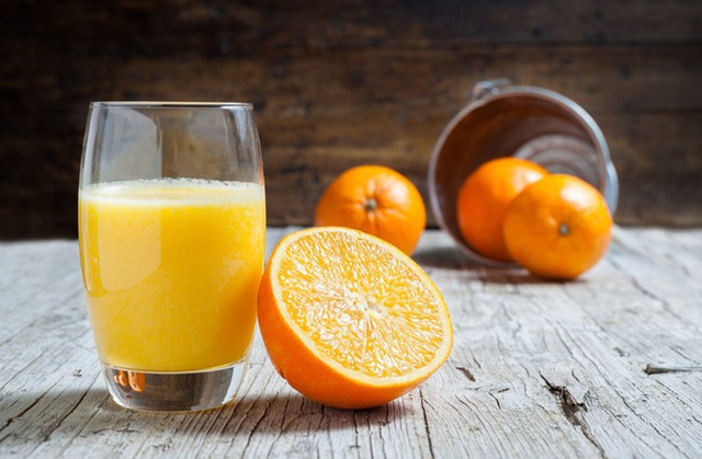 Một cốc nước cam bằng một thang thuốc bổ nhưng đừng dại uống vào 4 thời điểm này kẻo rước thêm bệnh - Ảnh 2.