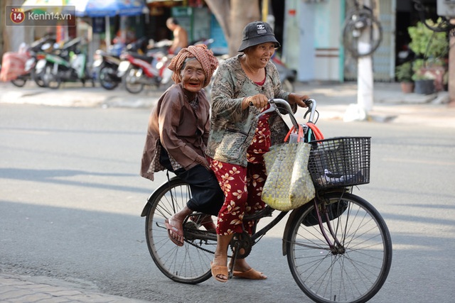 Về miền Tây nghe cụ Út hài hước kể chuyện một đời lo chữ hiếu: Tui đợi má mất thì sẽ lấy chồng, dè đâu má thọ 100 tuổi” - Ảnh 21.