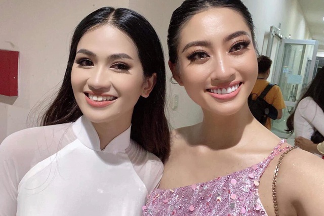Top 10 HHVN Thu Phương kể về lần đầu lên sóng bản tin VTV - Ảnh 8. Top 10 HHVN Thu Phương kể về lần đầu lên sóng bản tin VTV - Ảnh 8.