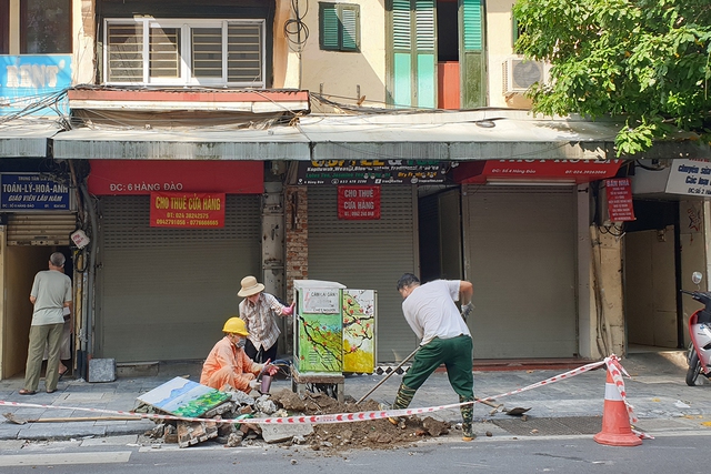 Hàng loạt cửa hàng treo biển cho thuê trên tuyến phố buôn bán sầm uất nhất Thủ đô - Ảnh 6.