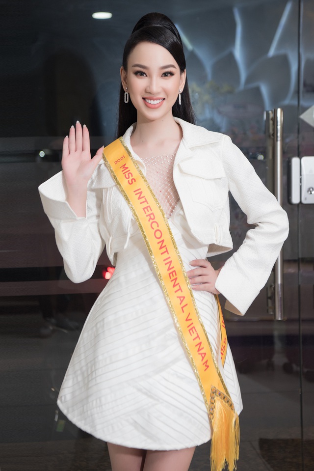 Đồng hương Đăk Lăk của H’Hen Niê đem 80kg hành lý đến Ai Cập dự thi Miss Intercontinental - Ảnh 4.