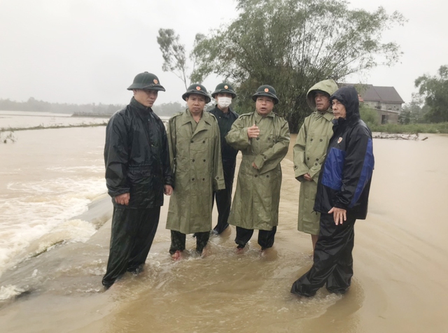 Thừa Thiên Huế mưa lớn kéo dài, ngập lụt nhiều nơi - Ảnh 6.