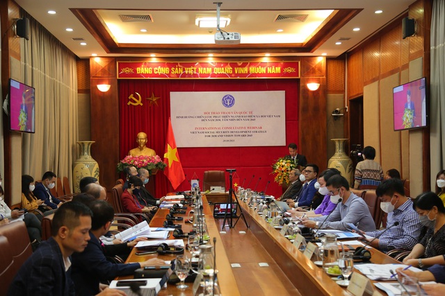 Xây dựng chiến lược phát triển ngành Bảo hiểm xã hội Việt Nam - Ảnh 1.