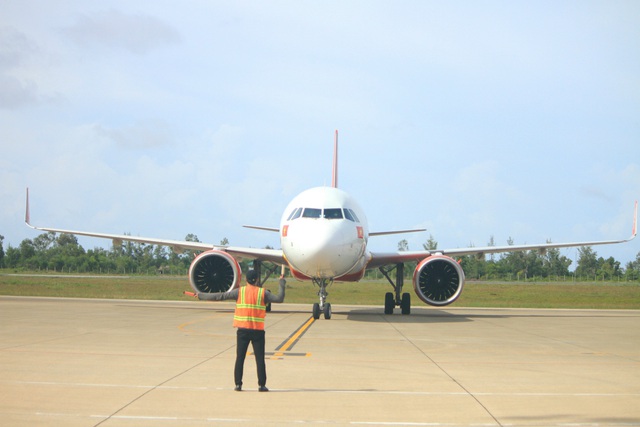 Chuyến bay nghĩa tình đưa hàng trăm thai phụ từ TP. HCM về quê - Ảnh 1.