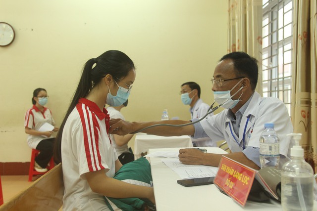 Quảng Ninh tiêm vaccine phòng COVID-19 cho trẻ từ hôm nay - Ảnh 3.