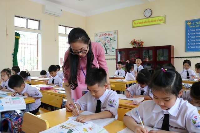 Chủ biên SGK Cánh Diều tương tác, chia sẻ xuyên suốt quá trình đưa sách vào dạy học ở nhà trường - Ảnh 1.