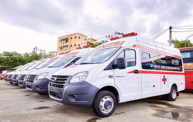 T&T Group và SHB trao tặng xe cứu thương hỗ trợ Quảng Trị - Quảng Bình chống dịch - Ảnh 3.