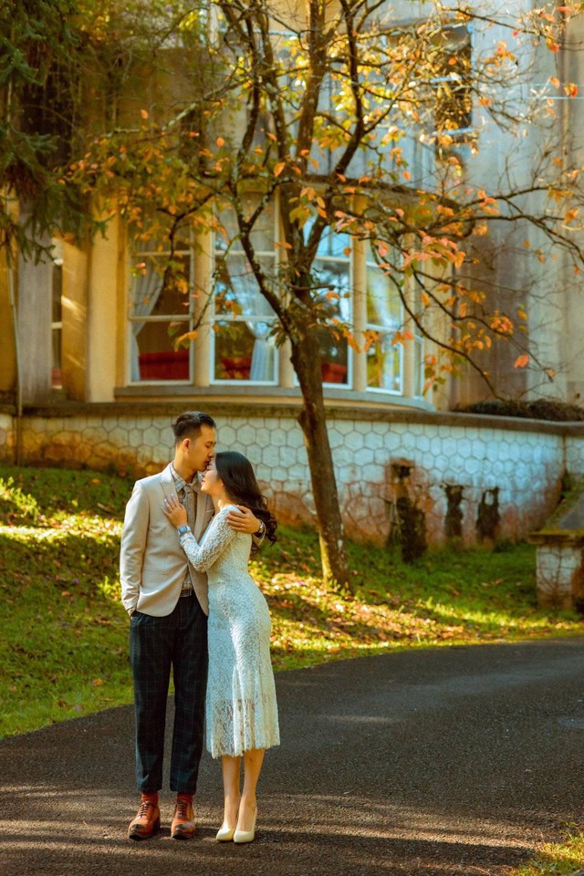 Đơn giản mà ngây ngất với bộ hình cưới vintage của cặp đôi ở dinh thự Pháp cổ Đà Lạt - Ảnh 13.