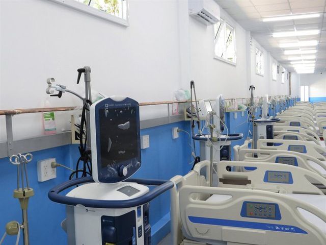 Vietcombank tài trợ thiết bị y tế trị giá 4.4 tỷ đồng cho khoa hồi sức tích cực – Bệnh viện điều trị COVID-19 Trưng Vương - Ảnh 2.