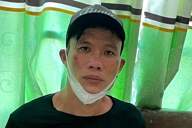 Nghi phạm nổ sung bị vây bắt ở Đồng Nai đang bị truy nã về tội dâm ô với cháu ruột, có 3 tiền án và nghiện ma túy lâu năm

 - Ảnh 1.