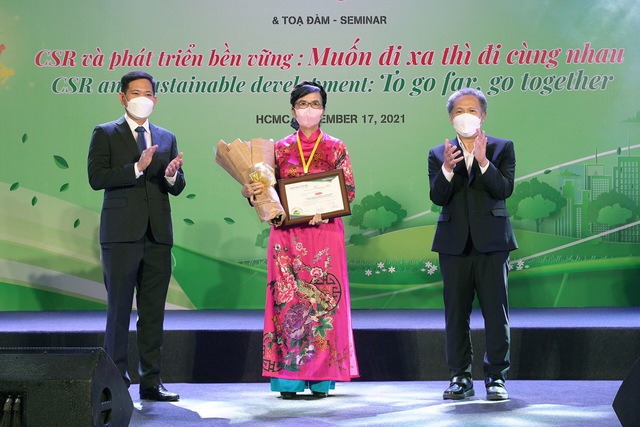 Dai-ichi Life Việt Nam được vinh danh “Doanh nghiệp vì Cộng đồng - Saigon Times CSR 2021” lần thứ ba - Ảnh 1.