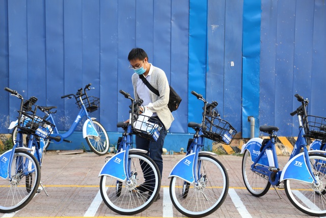 Giới trẻ kéo nhau ủng hộ xe đạp công cộng để bảo vệ môi trường - Ảnh 3.