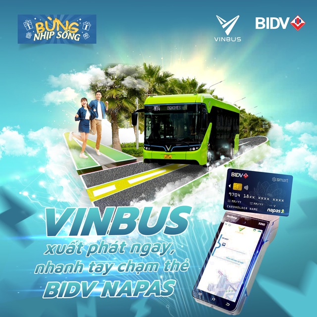 Người dân thủ đô mua vé xe buýt điện bằng thẻ BIDV Napas - Ảnh 1.