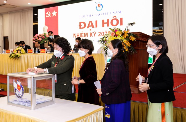 Hội Nhà báo Việt Nam bầu ra 52 ủy viên Ban Chấp hành, 15 ủy viên Ban Kiểm tra khoá XI - Ảnh 3.