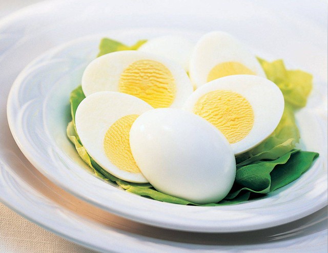 Chọn trứng ăn sáng để giảm cân nhất định không chế biến theo 4 cách này - Ảnh 2.