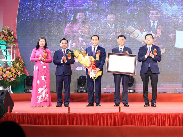 Thủ tướng Chính phủ công nhận huyện Thạch Thất – TP Hà Nội đạt chuẩn nông thôn mới - Ảnh 3.