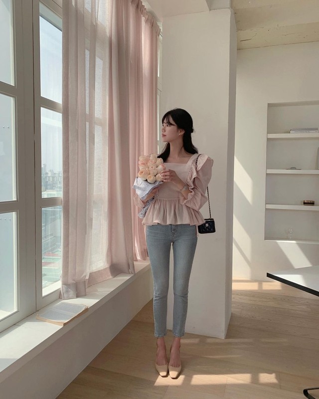 12 cách lên đồ với áo blouse đẹp mê của các cô gái Hàn - Ảnh 3.