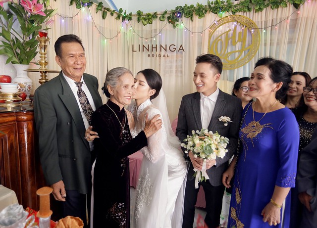 Loạt khoảnh khắc đẹp trong đám cưới Phan Mạnh Quỳnh ở Nha Trang, cô dâu lại tiếp tục khiến dân tình mê mệt vì nhan sắc  - Ảnh 5.