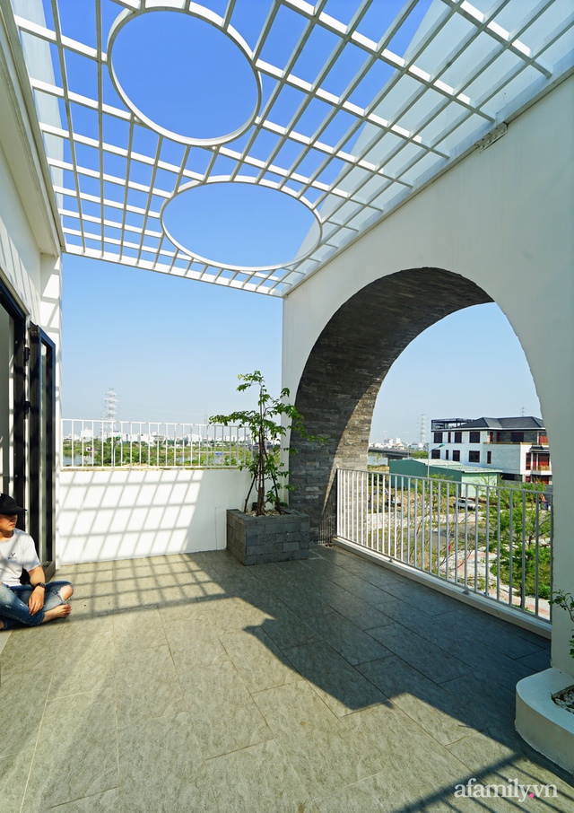 Nhà phố tạo ấn tượng với những đường cong giúp không gian bên trong chan hòa nắng gió ở Đà Nẵng - Ảnh 29.