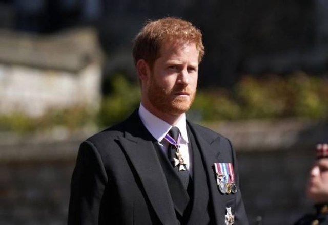 Lý do bạn Harry im lặng nhưng bạn Meghan lại lên tiếng bảo vệ cô - Ảnh 2.