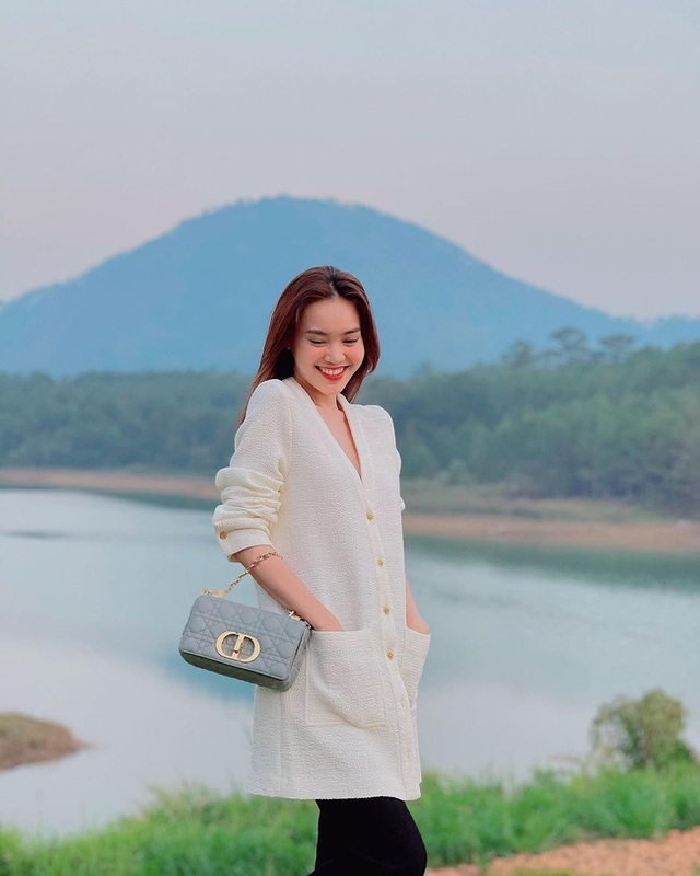 Học Lan Ngọc loạt outfit đi biển xinh như mộng, lên hình sống ảo đảm bảo mãn nhãn - Ảnh 10.