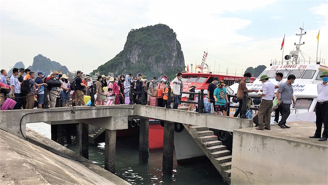 Huyện đảo Cô Tô, Quảng Ninh từ chối bán vé cho người đến từ vùng có dịch - Ảnh 6.