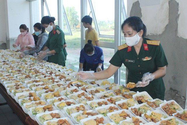 Nhiều nữ quân nhân ở Thừa Thiên - Huế sẵn sàng lên tuyến đầu góp sức chống dịch - Ảnh 6.