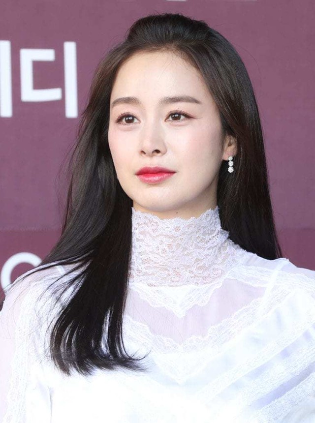 Kim Tae Hee 41 tuổi vẫn đẹp rạng ngời - Ảnh 1.