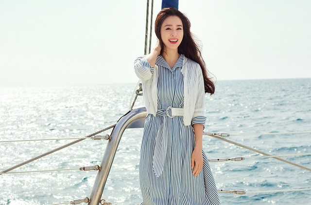 Kim Tae Hee 41 tuổi vẫn đẹp rạng ngời - Ảnh 16.