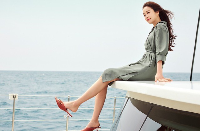 Kim Tae Hee 41 tuổi vẫn đẹp rạng ngời - Ảnh 19.