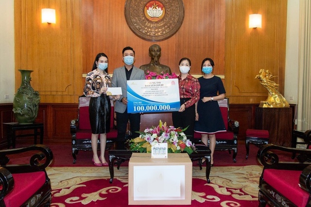 Xuân Bắc đến khu cách ly tặng quà, Hoà Minzy tặng 150 triệu đồng cho Bắc Ninh và Bắc Giang - Ảnh 4.