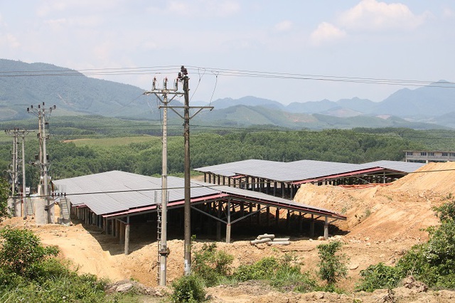 Nhiều dự án trang trại điện mặt trời tại Hà Tĩnh ngang nhiên “lách luật” để hưởng giá bán điện ưu đãi của Chính phủ(?!) - Ảnh 2.