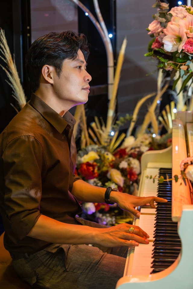 Nhạc sĩ Nguyễn Văn Chung và Vy Oanh khẩu chiến gay gắt về quan điểm khán giả nuôi nghệ sĩ - Ảnh 3.