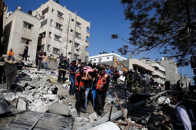 17 người cùng một gia đình chết trong ngày đẫm máu nhất ở Gaza - Ảnh 3.