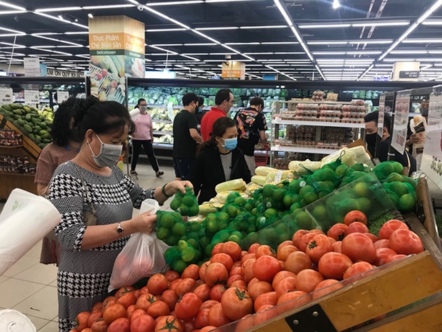 Bắc Ninh: Mỗi gia đình 3 ngày đi chợ 1 lần, được phát thẻ vào chợ trong vòng 15 ngày - Ảnh 3.
