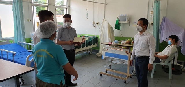 Chuyên gia y tế Việt Nam tiếp tục hỗ trợ địa phương của Lào phòng, chống dịch COVID-19 - Ảnh 3.