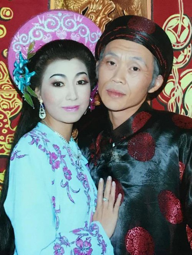  Nữ ca sĩ tuyên bố là vợ Hoài Linh, thay chồng đối mặt với bà Phương Hằng là ai? - Ảnh 3.